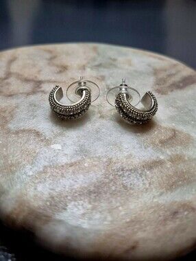 Vintage- Silver Rhinestone Textured Hoop Stud Earrings - Silver
